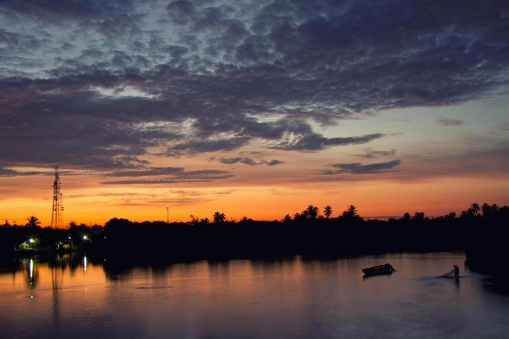 Full Moon Garden Hotel Negombo Exterior photo